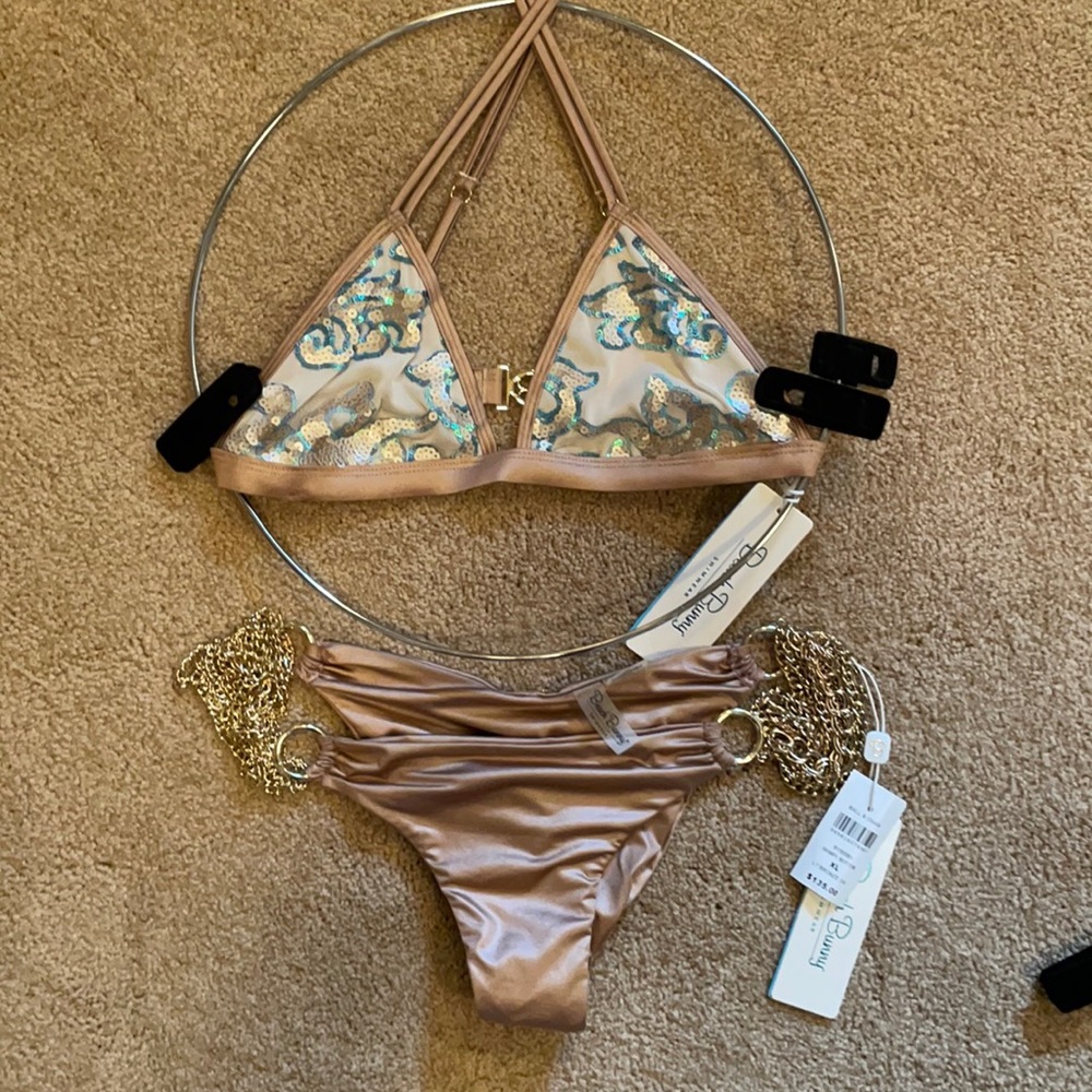Beach bunny gold set NwT med top XL bottom